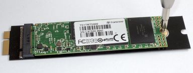 Montage d’un SSD Transcend 1To sur un adaptateur pour MacBook Ai